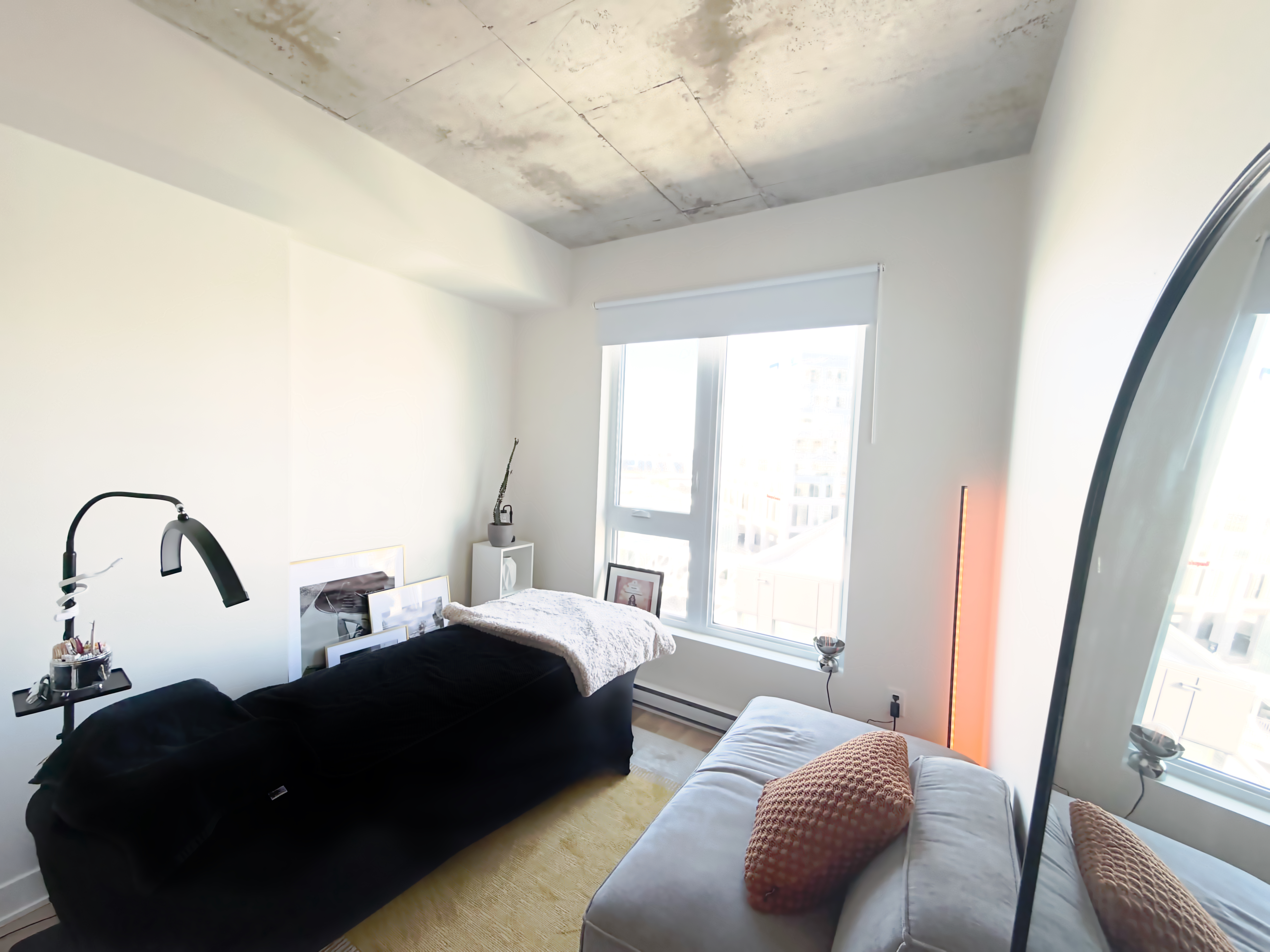 Studio La Suite 601 — Brossard, Québec